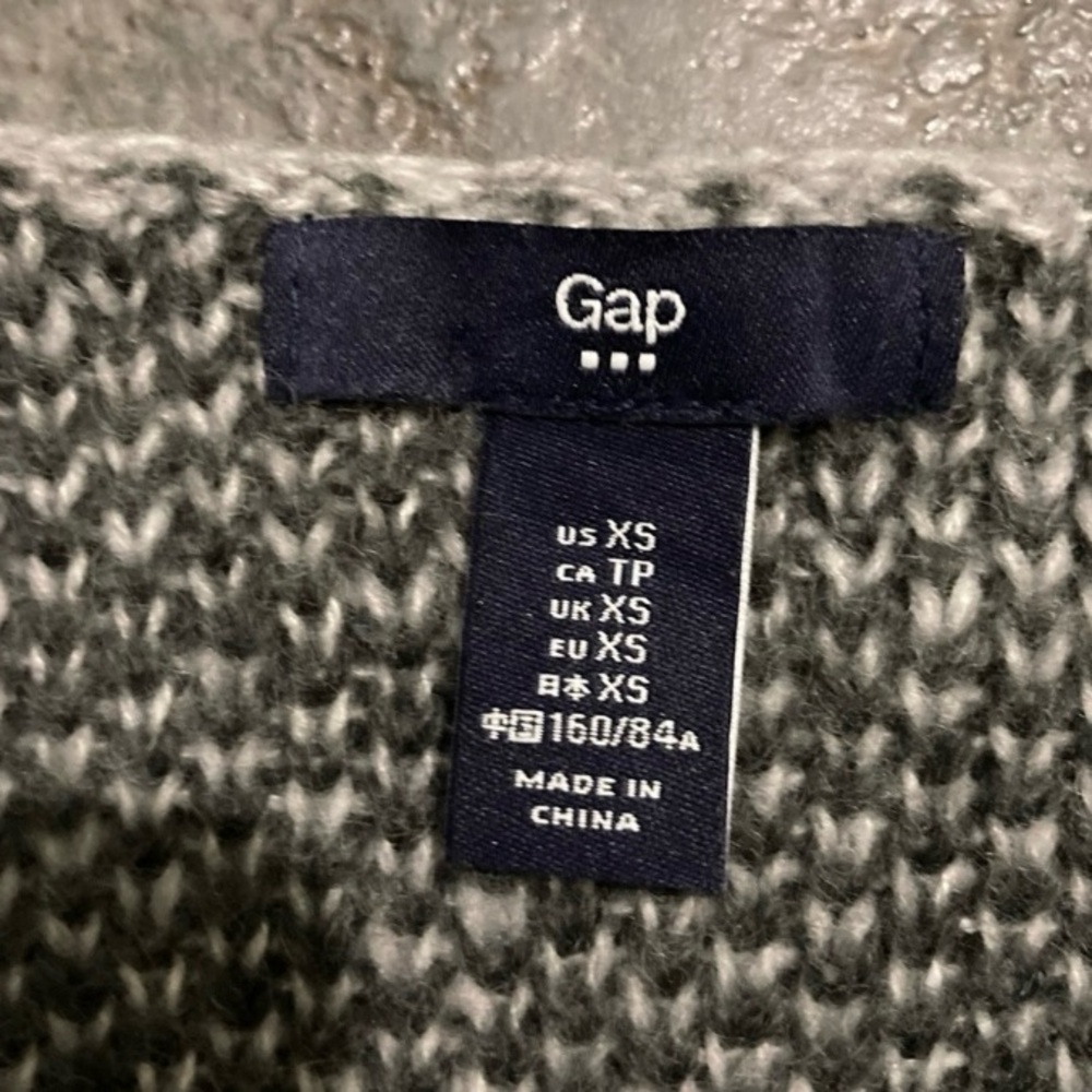 Gap Solid Gray And Gray Plaid Sweater Set. Women’… - image 3